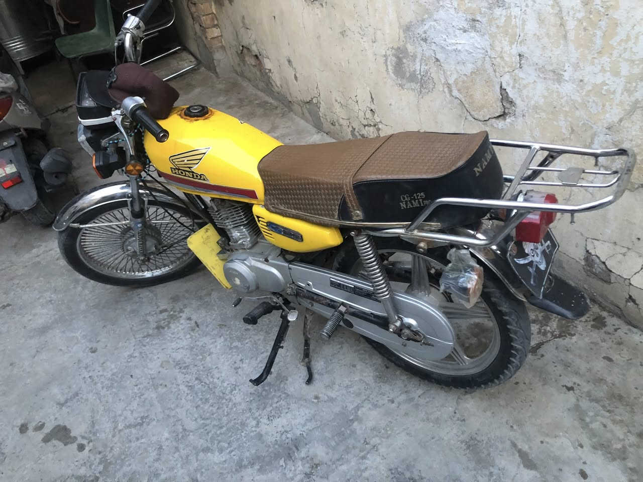 السلام عليكم ايراني ناعمه 4كير. للبيع مكاني بلمدينه سعر 400 رقمي ***********
