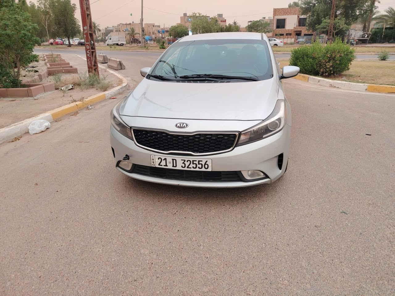 السلام عليكم 
للبيع كيا فورتي محرك 2000دوش موديل 2018 بدون حادث كفاله عامه السعر 125$مكان بغداد قرب الامانه السونار مرفق مع الصوررقم سليمانيه شرط التحويل هزه جديده اتصال ***********
