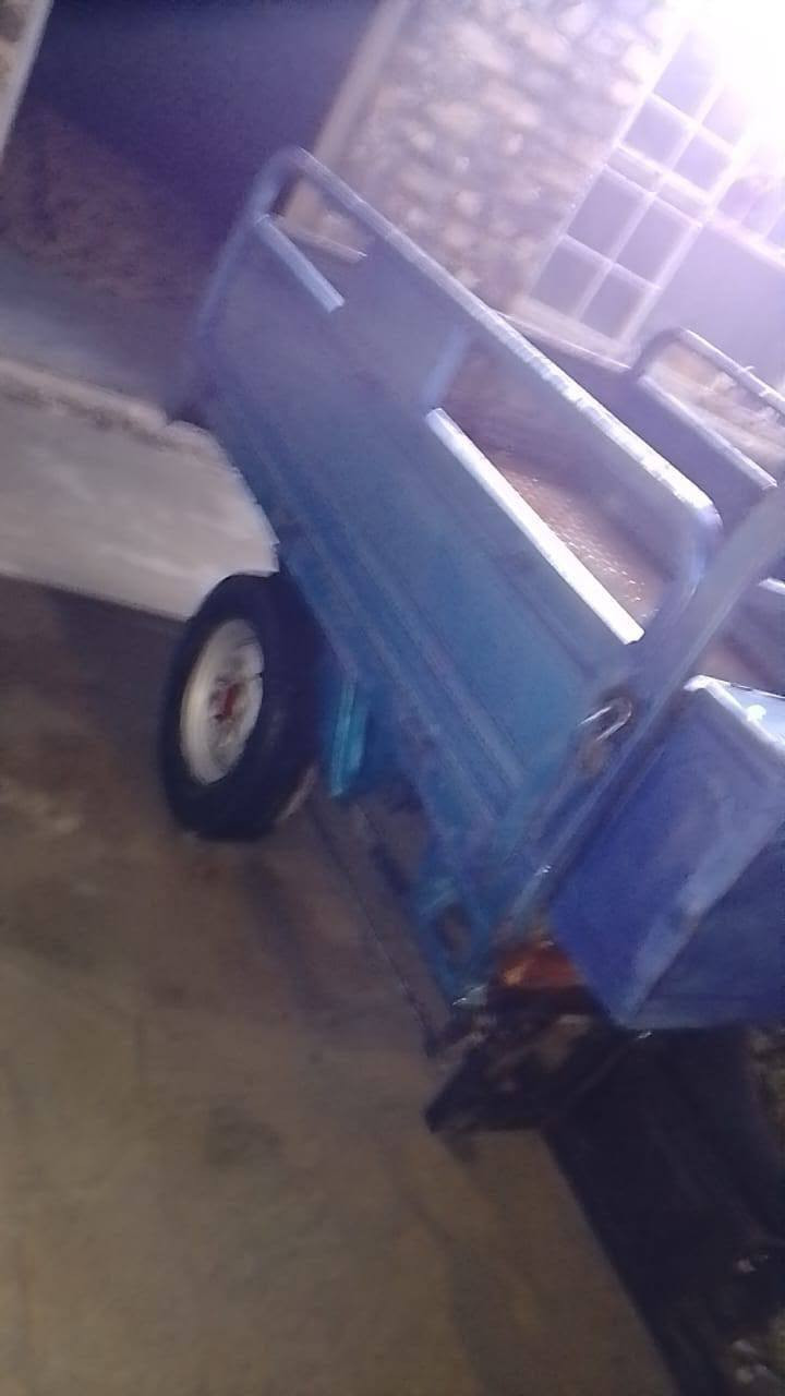 السلام عليكم للبيع ستوته اخو جديده نظيفه كلها شقاوه مكاني بغداد السعر مليون و200 وبيها مجال هذا رقمي***********
