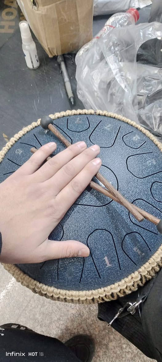 آله موسيقية 
طبل لسان  غراضها كامله موجوده كدامك بصوره
سعر 45 الف وبيها مجال للشراي
واتساب ***********
***********
مكاني كربلاء والي يريد ادزله توصيل هم ماكو مشكله
