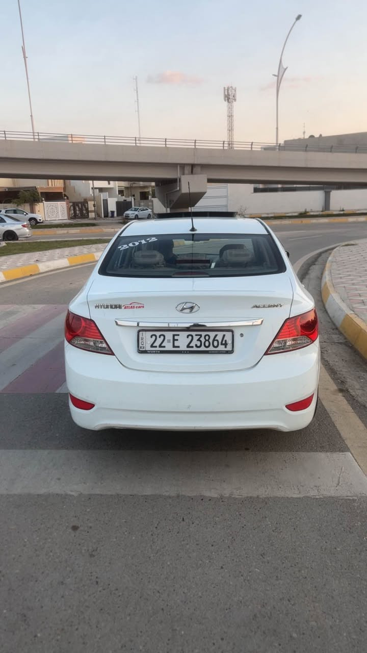 يالله اكسنت موديل 2012
لون ابيض 
ضرر 4قطع بدون دواخل 
بيها مكانين بارد 
محرك جيد 
كير جيد 
صدرجيد 
عنوان كركوك 
*********** كركوك, العراق
