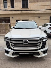 لاندكروز مديل 2024 Jxr لمتد كامل المواصفات ممشاها 15 الف المكان بغداد ...