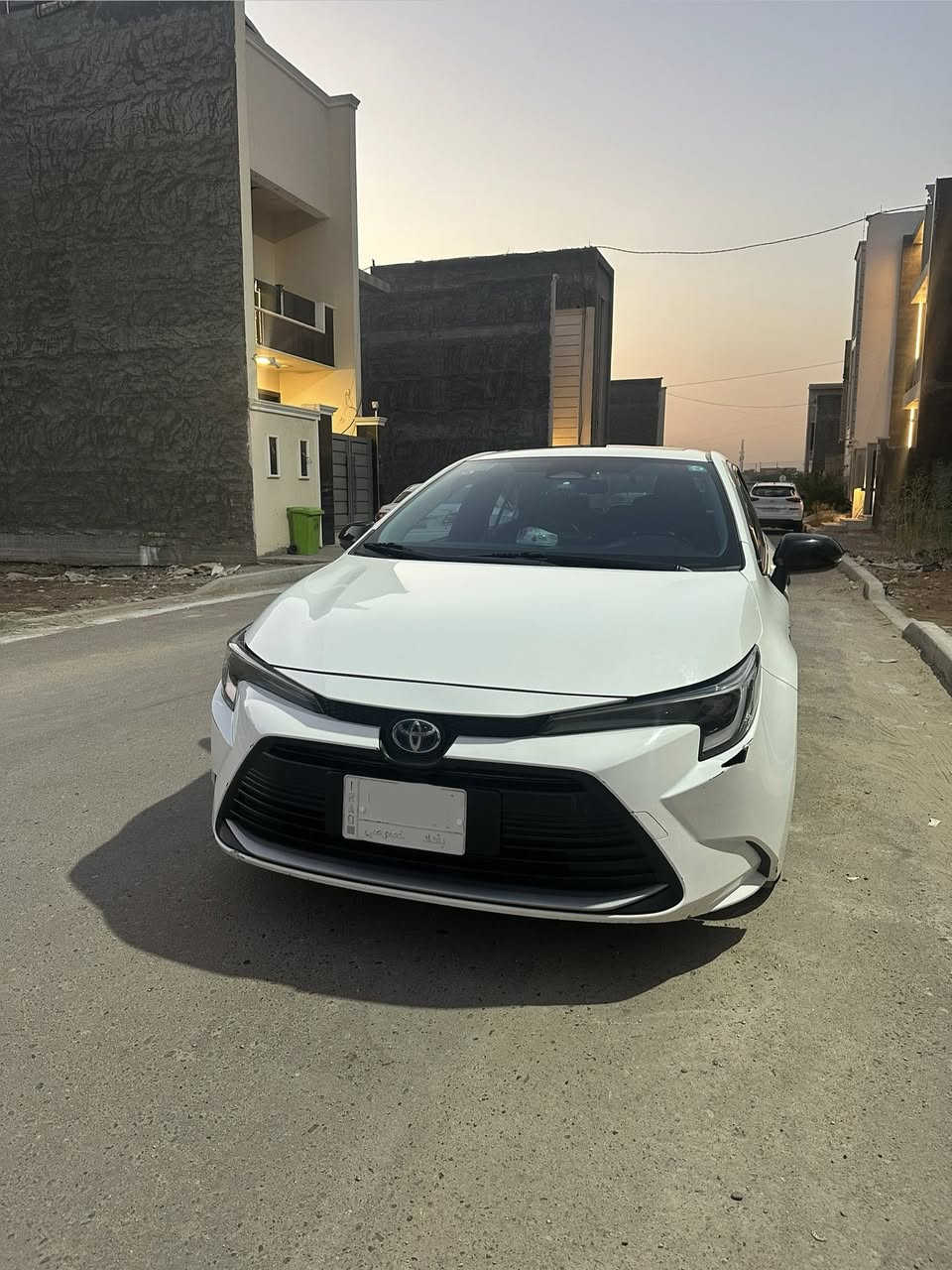 كورلا هايبرد تجميع صيني شكل امريكي (ليفن) للبيع
موديل 2023 
فتحة ورادار امامي ومانع اصطدام 
شاشة ديجتال 
داخل احمر واسود 
بدون قطرة صبغ او بارد 
ماشية 80 الف 
تخم تايرات جديد ودهن گير ايضاً متبدل
جامات السيارة مخليلها عازل امريكي صار سنتين ونص عندي ممتاز جداً 
وارضيات حضن للارضية والدوسات وتصعد لمنطقة الگير  
رقم بغداد ب اسمي 
السيارة بيها شخوط بالدعاميات الامامية والخلفية بسيطة 
واكو قطعة بالدعامية الامامية مكسورة تتصلح يم الفايبر كلاس 
واكو رصعة وحدة كلش صغيرة بالقمارة حاولت اصورها بس ممبينة كلش  خليت عليها دائرة حمرة 
واكو بالدوسات من جوة شخوط بسيطة همين موجودة بالصور 
السعر 138 ورقة 
مكاني بغداد وبأسمي السيارة


**إذا كنت صاحب هذا الإعلان وتريد حذفه لأي سبب، رجاءا أرسل رسالة إلى الدعم الفني**