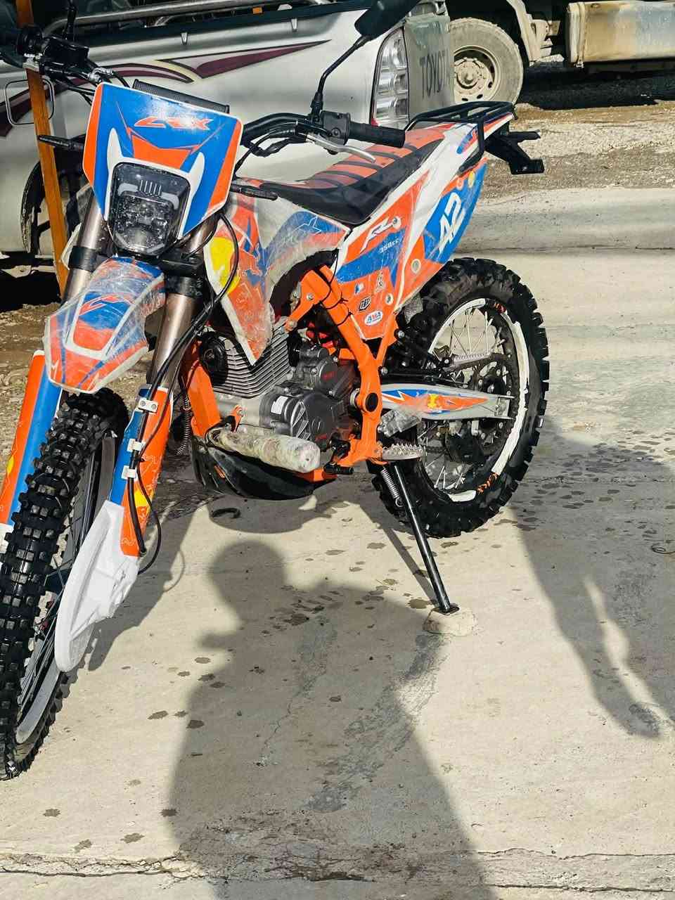 السلام عليكم
متاح قفازCRX2025
محرك350 قبل شهر من مطبك
شرط كلشي شركة بعد النايلون بي مال الشركة
ادفع سعر بالخاص عجبني ابيعك


**إذا كنت صاحب هذا الإعلان وتريد حذفه لأي سبب، رجاءا أرسل رسالة إلى الدعم الفني**