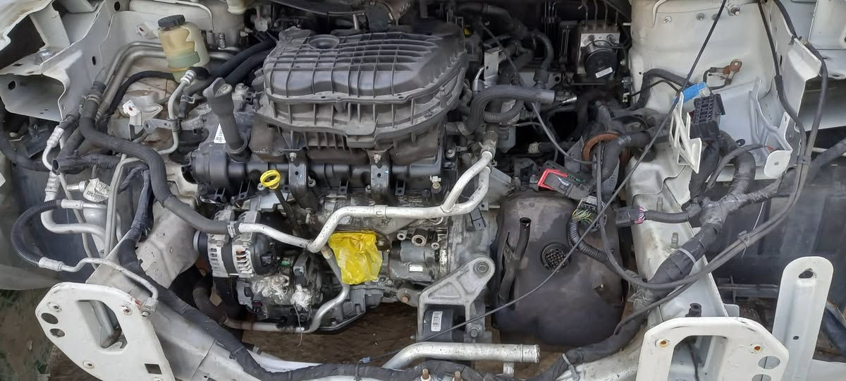 السلام عليكم واصل محركات او كير جورني او كرفان *********** واتساب
