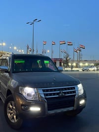 باجيرو 2010 خليجي حبتور  فول موصفات  لون مميز السيارة بيه فقط البنيد ص...