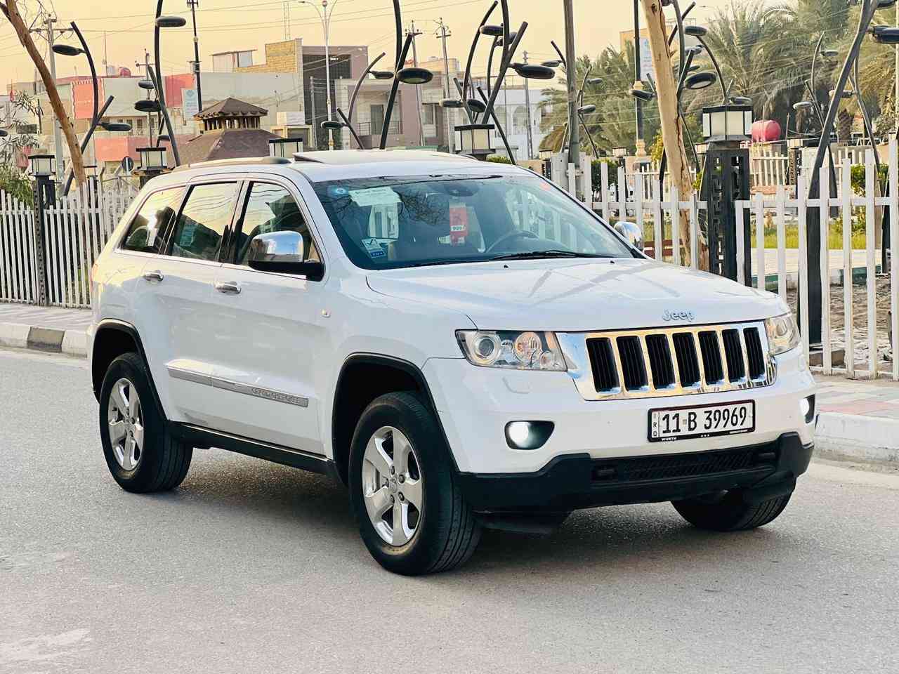 السلام عليكم ورحمة الله وبركاته.                               جيب لاريدو  2013 حره بغداد تحويل مباشر خليجي وكالت العرصات فول مواصفات واحد عله واحد سياره  كلش جديده ماشيه 80 حقيقي سياره كفاله عامه حته الدعاميات عده رشه بصيطه بل جاملغ والباقي كفاله حته من البارد  مواصفات السياره محرك 6 ) 3600) سلندر
1 فتحت سقف 
2 لايت عدسه + لد نهاري
3 زراك لايت + حساس امامي 
4 حساس خلفي + بلاجكتور ضباب خلفي
5 شاير جانبيه
6 ويل كب خليجي نيكل حجم 18
7 كشن جلد + كهربائي 
11 شاشه كبيره السعر 183 وبيها مجال الشري  سياره جديده وجاهزه مكاني ناصريه مركز اللاً استفسار تصل *********** اتصل
