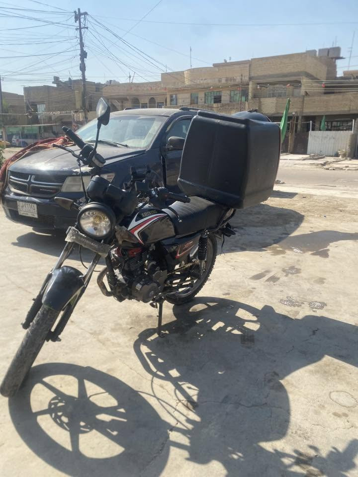 السلام عليكم دراجة شاينك 2023نازلة 2024 دراجة ما مفتوحة كلة عل وضع الشركة اورق السعر 650وبيهة مجال موجودة مستعجل مكاني بغداد الامين الثانية رقمي ***********
