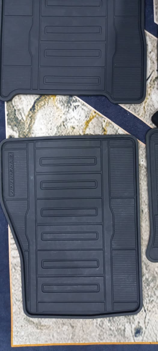 من رخصة الادمن
السلام عليكم ورحمة الله توفر عندي ارضيات فورد اكسبديشن ربر اصلي والظهر مالتها محبب هذا اصلي من شركة فور والكود موجود رخيصة مقابل الجودة وفرصة ما تتوفر اخر قطع

وعندي ارضيات فورد غير انوع اكسبلور وايدج وسكيب وفيوجن وفوكس
رقمي واتساب ***********
اي استفسار على سعر راسلني خاص
