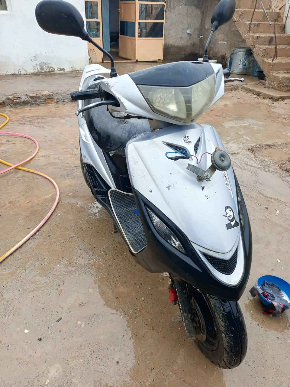 السلام عليكم من رخصه الادمن 

دراجه ماكس تعلب للبيع 

دراجه تحريكه ومعدل فول 

كهربائيات شغال سلف اشاير

بس المحرك معمر مره واحده 

اي استفسار اتصل على الرقم ‏‪0751 928 5752‬‏
