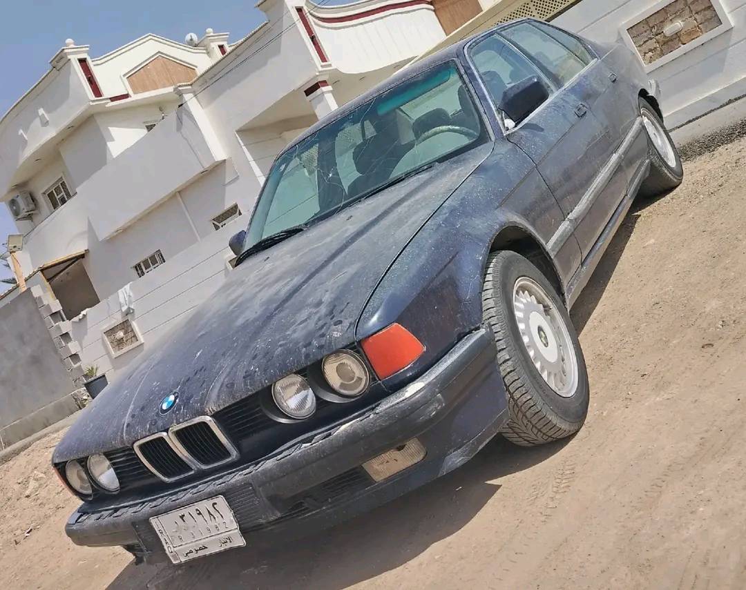 اسلام عليكم BMWموديل1991.كير محرك كله جديد بيها نقص واحد بس الجام ميصعد سياره كلش حلوه بيها نشاط قوي سعرها 34بيها مجال