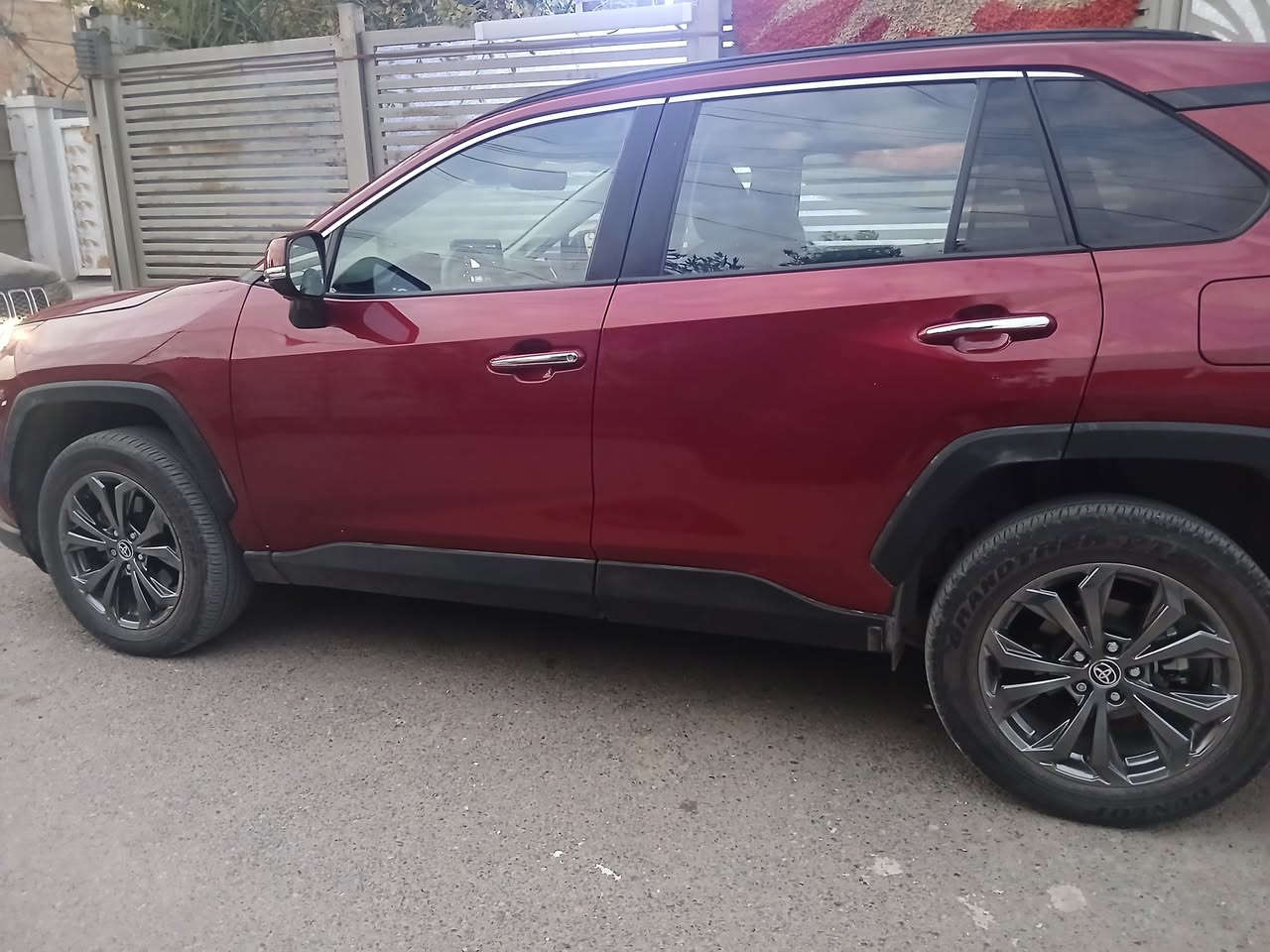 سلام عليكم 
راف فور 2024 هايبرد
فئة لمتد فول مواصفات 
دخول جديد مرقمه كامله بغداد
حادثه باب السايق ومبدل نفس الون 
ايرباك برده وكشن فقط 
بدون شواصي بدون دواخل 
بجم كبس 
ماشيه 26mi
ترحيب 
بصمه جميع الابواب 
كشنات تدفئه وتبريد 
كشنات خلفيه تدفئه 
كامرات 360 درجه 
بصمه تشغيل
دخول ذكي 
فتحه سقف
صندوق كهرباء فتح بل قدم 
رادار امامي(تحديد مسار-مانع اصطدام)
رادار جانبي(نقطه عمياء)
رادار خلفي( تحذير من اصطدام)
تحكم وضعيات القياده 
مانع انزلاق
اوتو ستارت auto start
اوتو هولد auto hold
تحكمات ستيرن 
تبريد قطعتين
ليد +كشاف 
السعر :280
العنوان:بغداد العامريه 
رقم التلفون 
***********
***********
