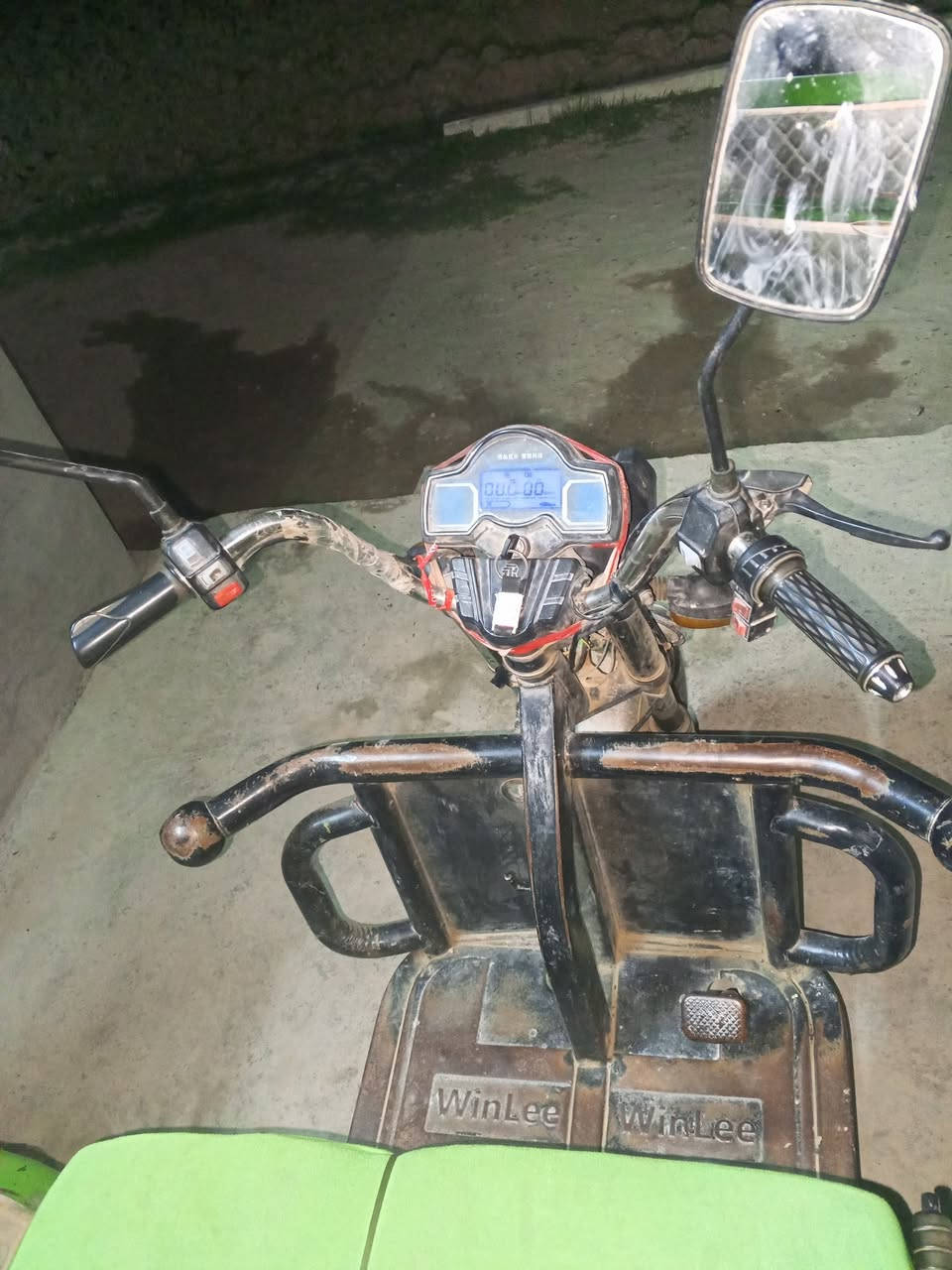 السلام عليكم    ستوته شحن البيع نضيفه فول بطاريات فول جاهزه من كلشي   المكان الكرمه داخل السور   الهاتف ***********
