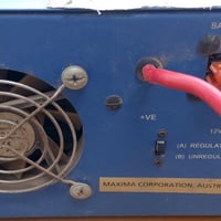 عاكسه ماكس للبيع 4امبير نظيفه على الفحص مكاني بغداد بسعر 125وبيها مجال...