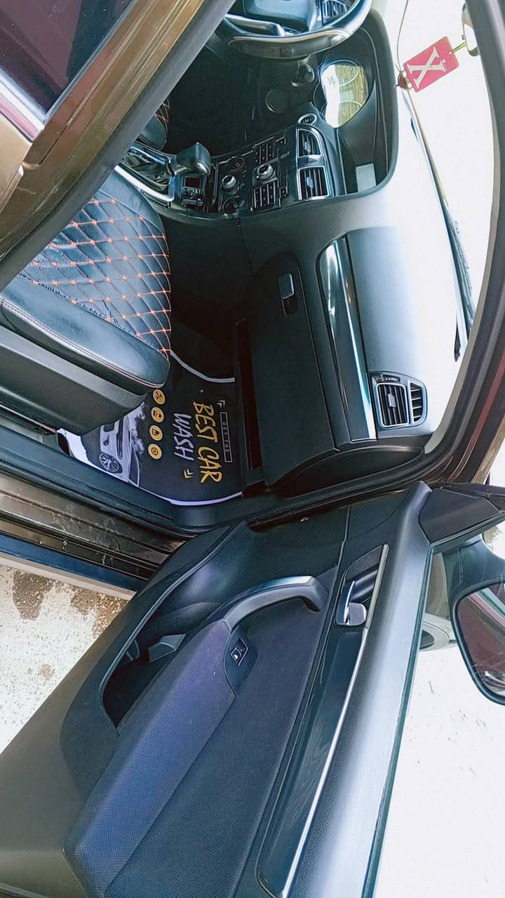 السلام عليكم
 برلينياس للبيع موديل 14 عالية مكفولة من الضربة والصبغ والتبديل محرك كير
تبريد تدفئة خير من الله ماشية 69 رقم انكليزي بغداد بااسمي العنوان بغداد الحرية *********** بيه واتساب السيارة بيها جراد بالبنيد وشخط
