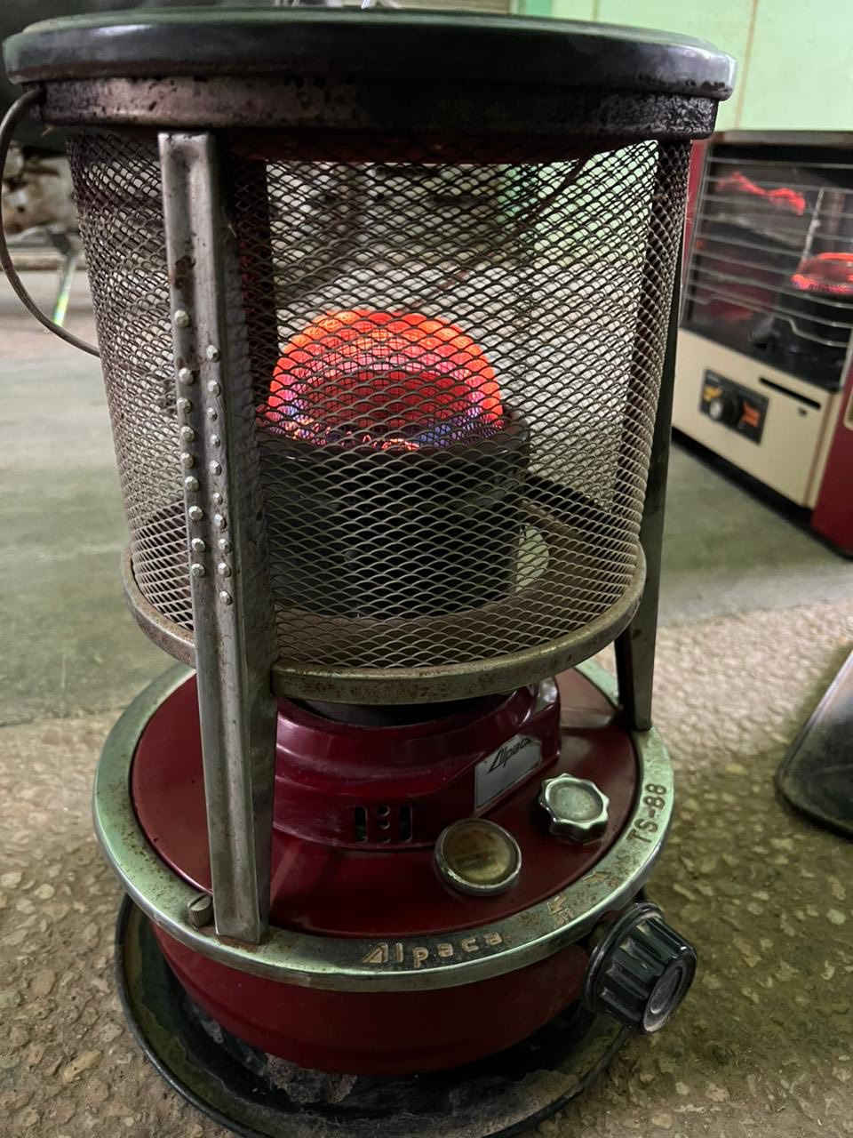 سسلام عليكم 

ورشه ابو محمد لتصليح الصوبات نفطيه و كهربائيه ماعليك بس تتصل ع رقم ***********   احنا نجي ناخذ صوبتك نصلحه ونرجعها   
صوبات بلصوره للبيع صوبات شغاله و ع فحص رخيصات
