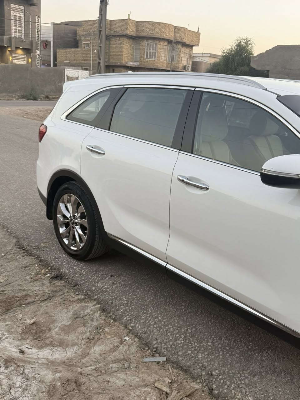 كيا سورنتو موديل ٢٠٢٠ كفاله عامه حتى الداعاميات ماشيه ٩٧ فول مواصفات ماعدا البنروما سعره ٢٦٠ وبيه مجال بسيط رقم بابل للاستفسار ***********
