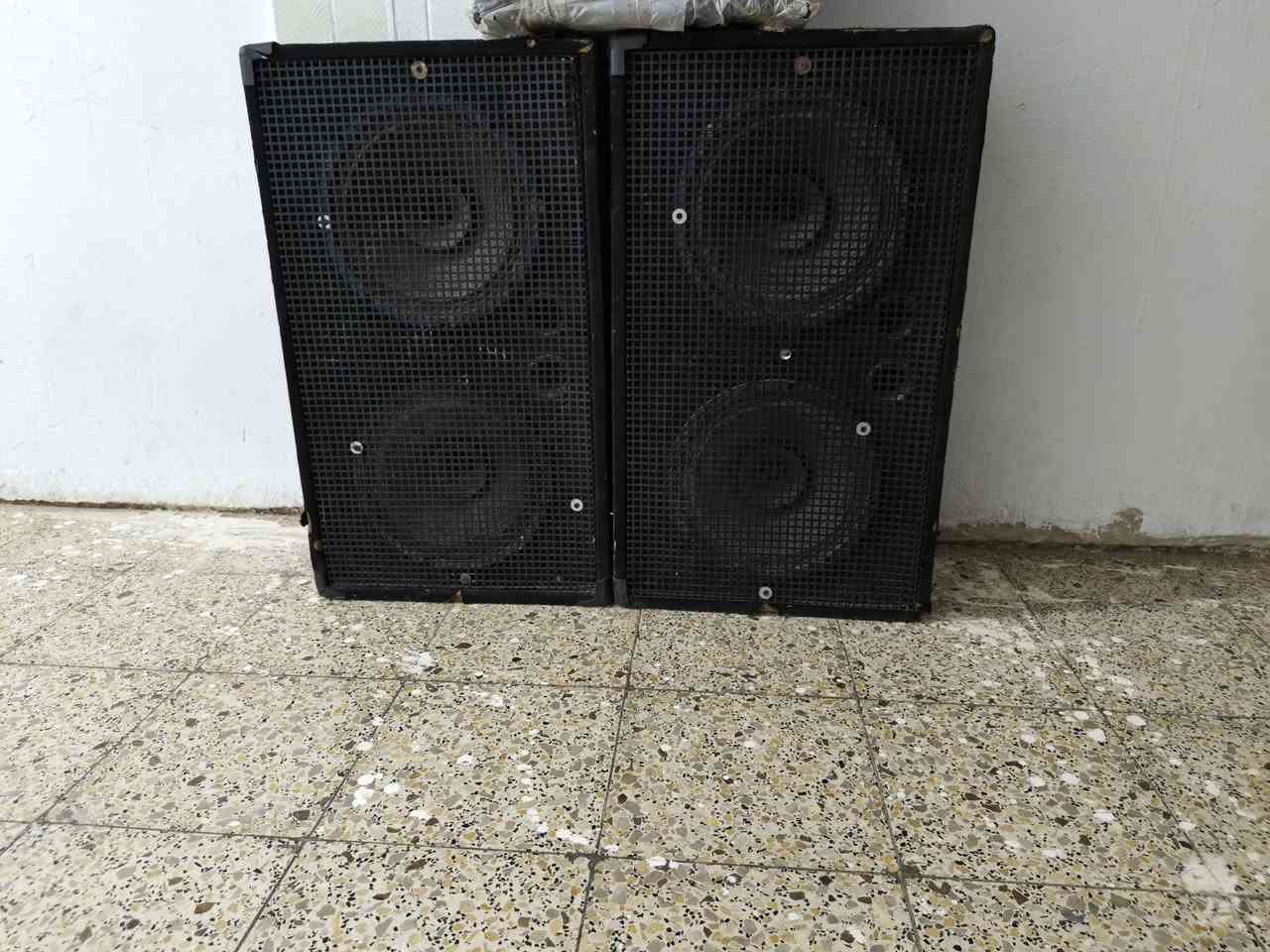 جهاز ٤ جنل يشغل ٤ مشغل عليه ٣ سماعات ثنائي لبه مونتوربو ٣٥٠ الف


**إذا كنت صاحب هذا الإعلان وتريد حذفه لأي سبب، رجاءا أرسل رسالة إلى الدعم الفني**