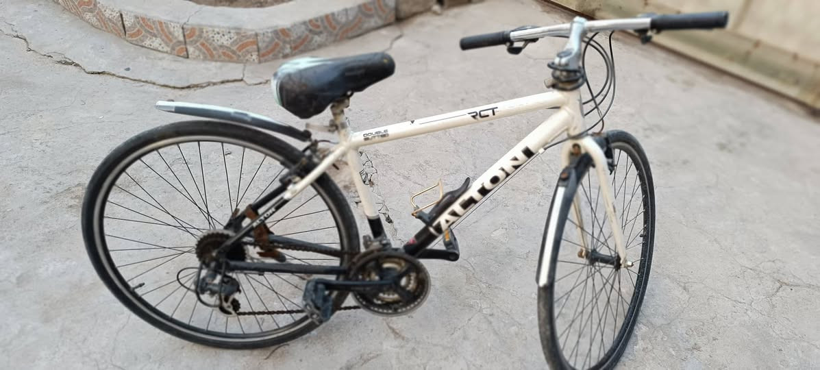 سلام وعليكم متاح بايسكل ياباني فافون نضيف كلش كلشي بي شغال بريك خلفي وامامي + بداله شغاله مابي اي نقص السعر 110 العنوان البصرة / القبله / حي المهندسين.. الاستفسار ع الرقم ***********
