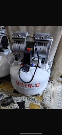 كمبريسر جديد للبيع ١٥٠ اتصال ع رقم 07703487398