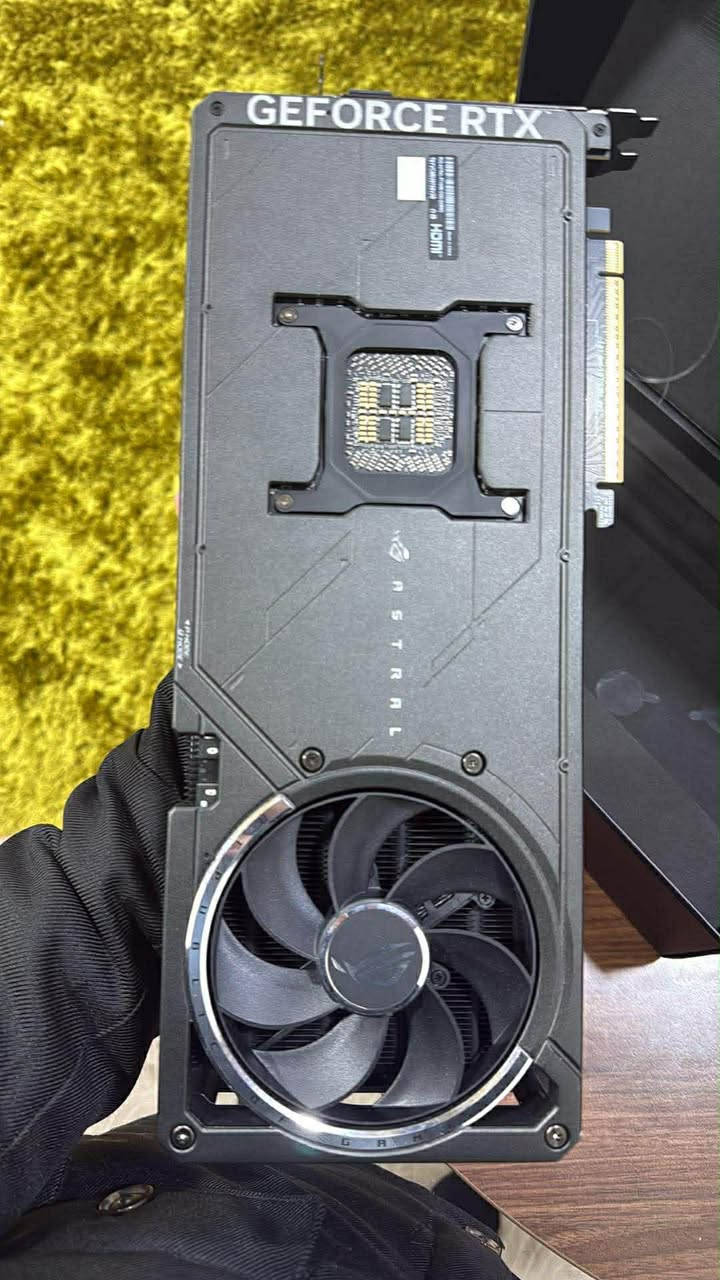 سڵاوی خواتان لێبێت 
کارت شاشە 5090
نوێیە تەنها یەک هەفتە ئیشی کردوە 
زەمانی یەک ساڵی لەگەڵە 
نرخی ٥٧٥٠٠٠٠٠
٥ملیۆن و ٧٥٠ هەزار 
گەیاندن هەیە 
***********
*********** أربيل, العراق
