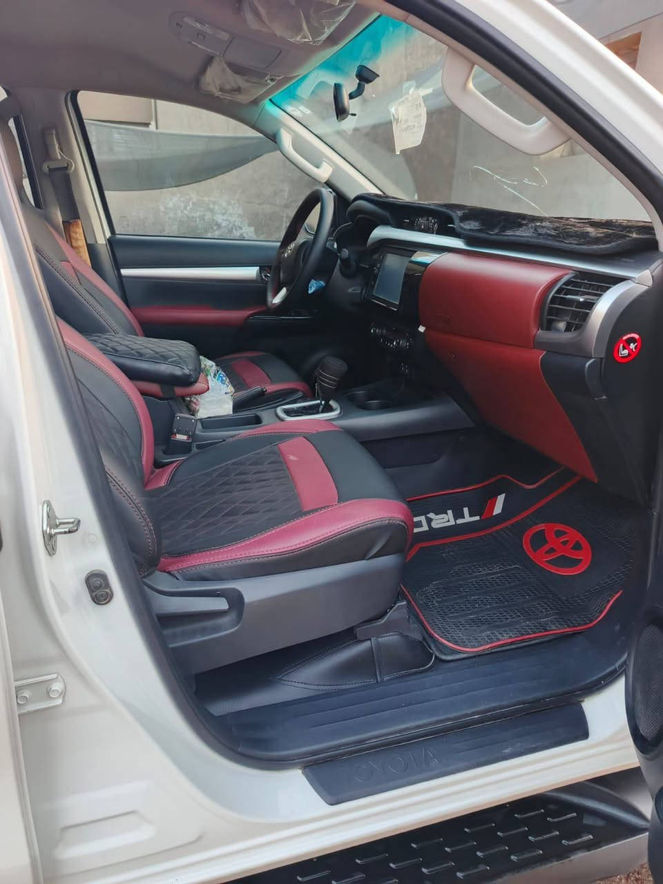 تيوتا هايلوكسS-GLX سعودي
موديل 2022
رقم سليمانيه بسمي
محرك ٤ اسلندر
ماشيه57
دفع رباعي
كير اوتوماتيك
تشغيل بصمه
ابواب بصمه 
سنتر لوك منفصل كل باب
فول تحكم استيرن
تبريد بيانو
تدفئه وتبريد كشنات
دوشمة ارضيه جلد
دوشمه كشنات جلد اصلي
دوشمة يدات باب جلد 
تخم تاير جديد ياباني(تايو)صارله شهر
بيها بارد شبر موضح بالسونار
السعر ٣٢٢$ ثلاثة شدات واثنين وعشرين ورقه 
بيها مجال فقط للي يجي
مكان السياره بغداد الدوره
للاستفسار الاتصال فقط
هـ/***********
