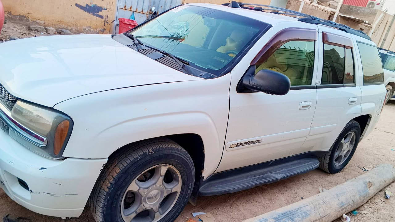 تريل بلايزر ٢٠٠٥ فئه LS مكفوله رقم كربلاء
محرك بي تبخير

كير جديد

تم الادامه ب الكامل اي نقص ما بيهه

منظومه تبريد جديده تبريد ثلج

منظومه زنون عالي وناصي متغير الألوان

السياره كامله ما بيهه اي نقص

الكشنات و الارضيه جلد

تخم تاير جديد

حداده جديده

تم تبديل ٢ أبواب مع بطةين انفوي بسبب غياسات علما  البيبان القديمه موجوده

مكان السياره البصره تحويل ثاني يوم

الضرر فقط جاملغ سايق فقط

السعر ٧٥ وبيهه مجال


**إذا كنت صاحب هذا الإعلان وتريد حذفه لأي سبب، رجاءا أرسل رسالة إلى الدعم الفني**