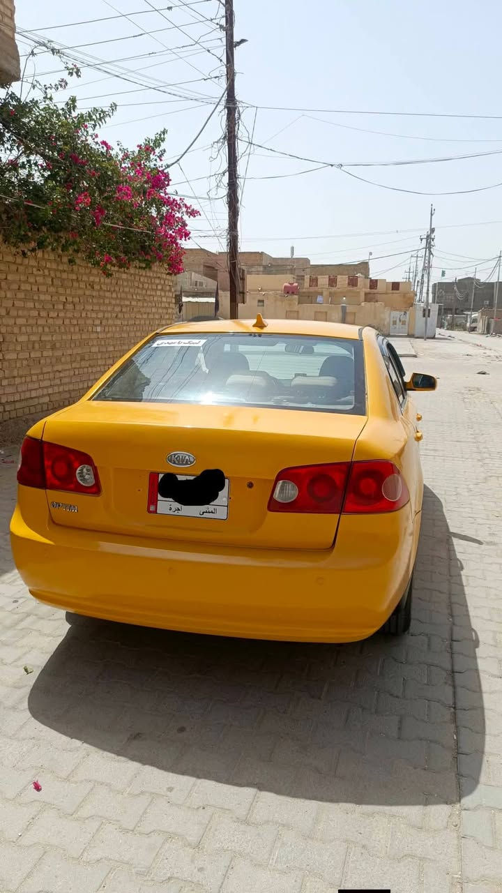 السلام عليكم كيا اوبتيما موديل2008 وارد امريكي سياره جاهزه كير مكينه حداديه تبريد تخم تاير خير من الله رقم مثنى تحويل مباشر سنويه لل28 السعر 82 وبيه مجال مكان السياره السماوه الاتصآل ***********

