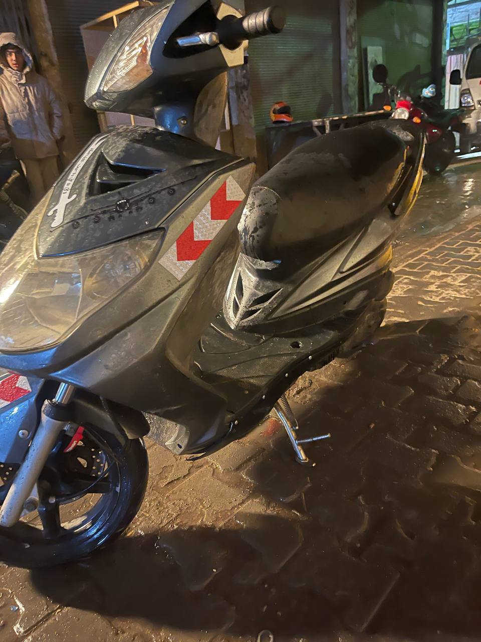 سلام عليكم شبابنة الطيبة سكنز فحل ياباني قبق نفخ  دراجة مرتبهة و كاملة كهربائيات كفرات مكينة بلجيس ستان حساس ب 650و بيهة مجال مكاني كاظمية ***********
