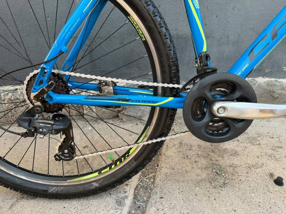پاسکل ماڕکەی umit
جۆر Camaro xc fun series alloy 6061
قیاس 26 لاشە ئەلەمنیۆم
 جۆری ئیستۆپ Shimano v brake
7 گێڕی دواوە ماڕکەی Shimano tourney
3گێڕی پێشەوە ماڕکەیshimano tourney TZ
دەبڵی پێشەوە قوفل دەکرێ وە نەرم و توند دەکرێ
تایەکانی ماڕکەی Bontrager ی تایلەندیە 
ماشە ماڕکەی shunfeng
ناو پەیدان بۆڵبەرینە
بۆ نرخ نامە بنێرن یان تەلەفۆن بکەن لە خزمەتدام
*********** واتسئەپ ڤایبەر
