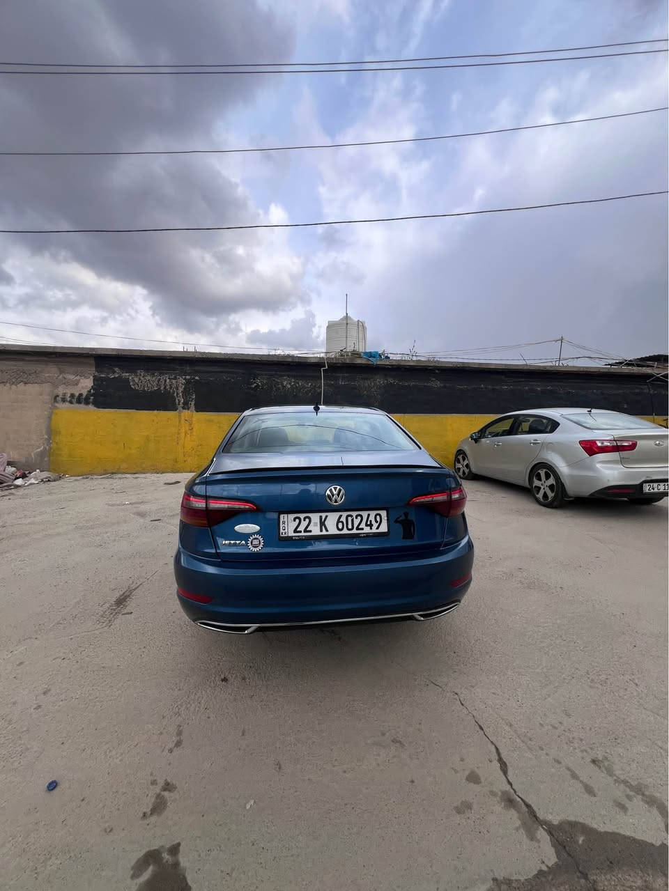 جيتا موديل ٢٠١٩ محرك ١٤ توربو 
كير ومحرك وتبريد بشرط 
رقم اربيل بس موجوده بدهوك
سياره باسمنا تحويلها اقل من س
رقم انگليزي رقم جديد 
بصمه تشغيل وبريك بصمه 
شاشه وكاميره و حساس 
رادارات وتحديد سرعه 
تبريد مركزي ومرايه كهربائ
لايت زينون من شريكه 
اكو هوايه مواصفات اخرى 
سياره بيها اربع قطع صبغ يعني 
جاملوغ امامي مع باب سكن 
وجاملوغ خلفي مع باب ورا سكن
طبعا بدون دواخل بشرط 
ايرباك فقط برده و ستيرن 
بعدين كلها وضع شريكه 
بجم كبس بجم وبدن وشواصي 
كلها وضع شريكه 
طبعا رقم شاصي موجوده مع صوره
سياره مكانها دهوك و داخل دهوك
سعرها ١١٧ ورقه مجال 
*********** بيها واتس دهوك, العراق
