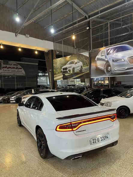 دوج جارجر 2022  
مواصفات 
SXT Blak top
شاشه 
ماشي 50 mil
تو ويل 
كشنات كهربايي
لايتات ليد بلادي 
سياره  مكفول حتا دعاميان بشرط
بيها بس بابين بدله بلادي بدون سبغ نفسل رقم بدون داخل بدون ارباك سياره جديده 
سعر 230$
0750 441 28 31 
0750 082 95 31 
عندي واتساپ
