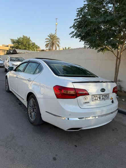 كيا كادينزا خليجي  2011 فول 1/1 للاخير ومكفولة
السعر 127 ورقة وبيها مجال بسيط  
مكفولة من الصبغ فقط بيها مكانات بارد 
محرك وكير وصدر وتبريد نضيفات جدا 
محرك v6 3500 
رقم بغداد جديد بأسمي 
فول مواصفات VIP
بانوراما دبل سلايد 
بصمة 
كشانة جلد 
تبريد قطعتين 
اشارة ترحيب بالمرآة+ اشاير بالمري  
حساسات خلفية 
مكاني بغداد المنصور للأستفسار 
***********
***********
***********( فقط. واتساب)
