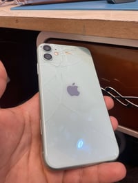 آيفون ١١ • ذاكرة ٦٤ • سيمكرت متوقف