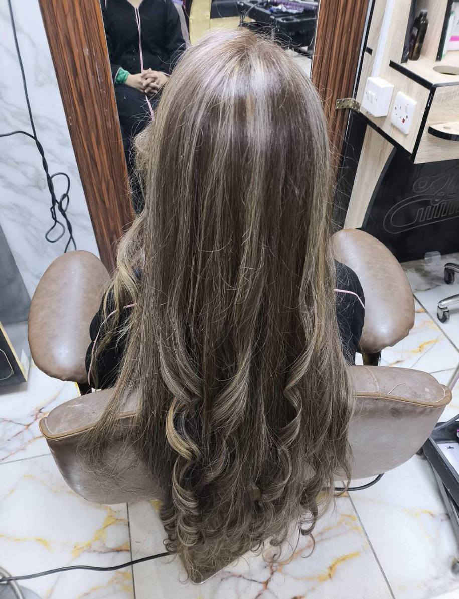 سلام عليكم بنات عروض رمضان  استغلوها حبيباتي ♥😍

صبغ شعر 10  
صبغ وتخصيل  30 
سحب وصبغ  30
تاتو مايكروا جلسة 25 
تاتو فيبروز 25 
مسح تاتو 25
توريد شفة 15 
رموش كاملة 25 
رموش طرفية 15 
مكياج مناسبات خفيف 15 
مكياج فخم 20 
تسريحة ومكياج 25 
عرس وحنة 150 
خطوبة او مهر 50 
تسريح شعر 30 

رقم الحجز واتس  : 
*********** 
***********
