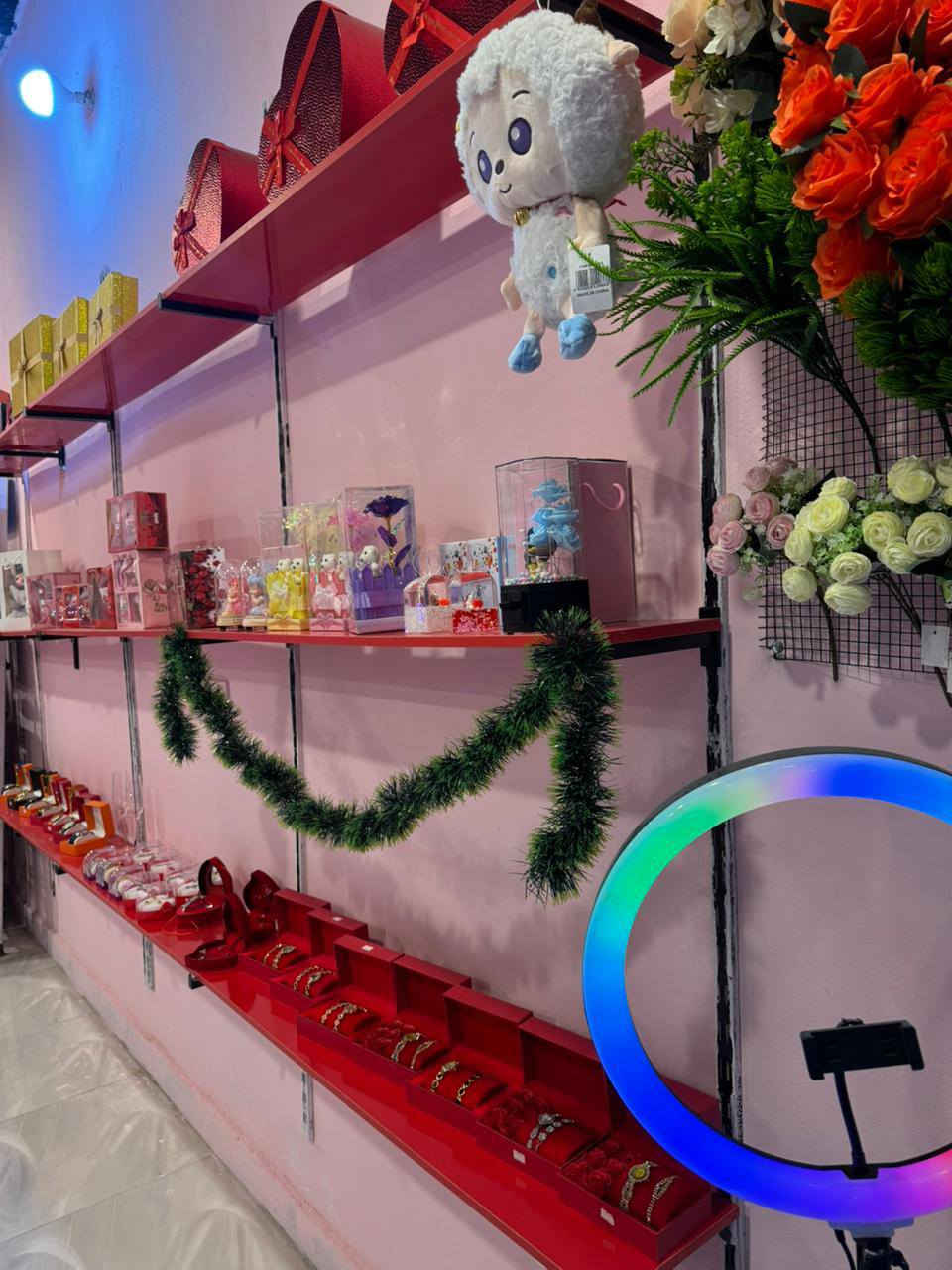 بسم بالله على بركة لله تم افتتاح محل .. رحيق الهدايا في دور الزراعه .. قريب ع شارع الريان ..وكلشي متوفر .كافة التجهيزات السيارات اعراس أو المناسبات الاخره. اسال الله ان يرزقهم ..


**إذا كنت صاحب هذا الإعلان وتريد حذفه لأي سبب، رجاءا أرسل رسالة إلى الدعم الفني**