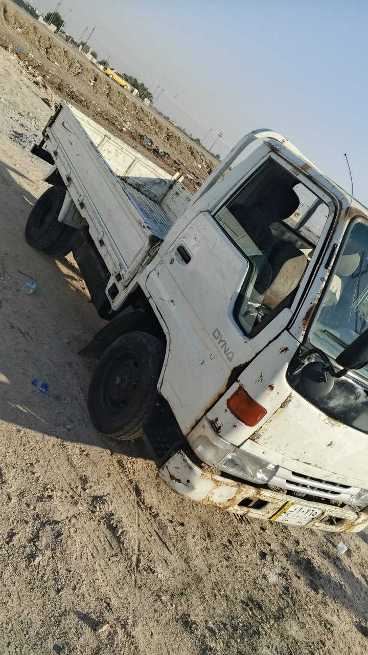 سلام عليكم 
تيوتا داينه 2000 محرك بانزين سياره بلسنويه كاز 
اله حصه كاز 40 التر سياره جديده مكفولة من صبغ ولضربه 
محرك جديد ثريواي جديد طخم تاير جديد العنوان الناصريه 
رقم بغداد راعيه بغداد ما اندله عنوانه بغداد الكرخ 
اتعهد باصولياته ولحجز ولسرقه ولطلب 
*********** السعر 35 وترهم مراوس كهربائيه توني مسويه كله
