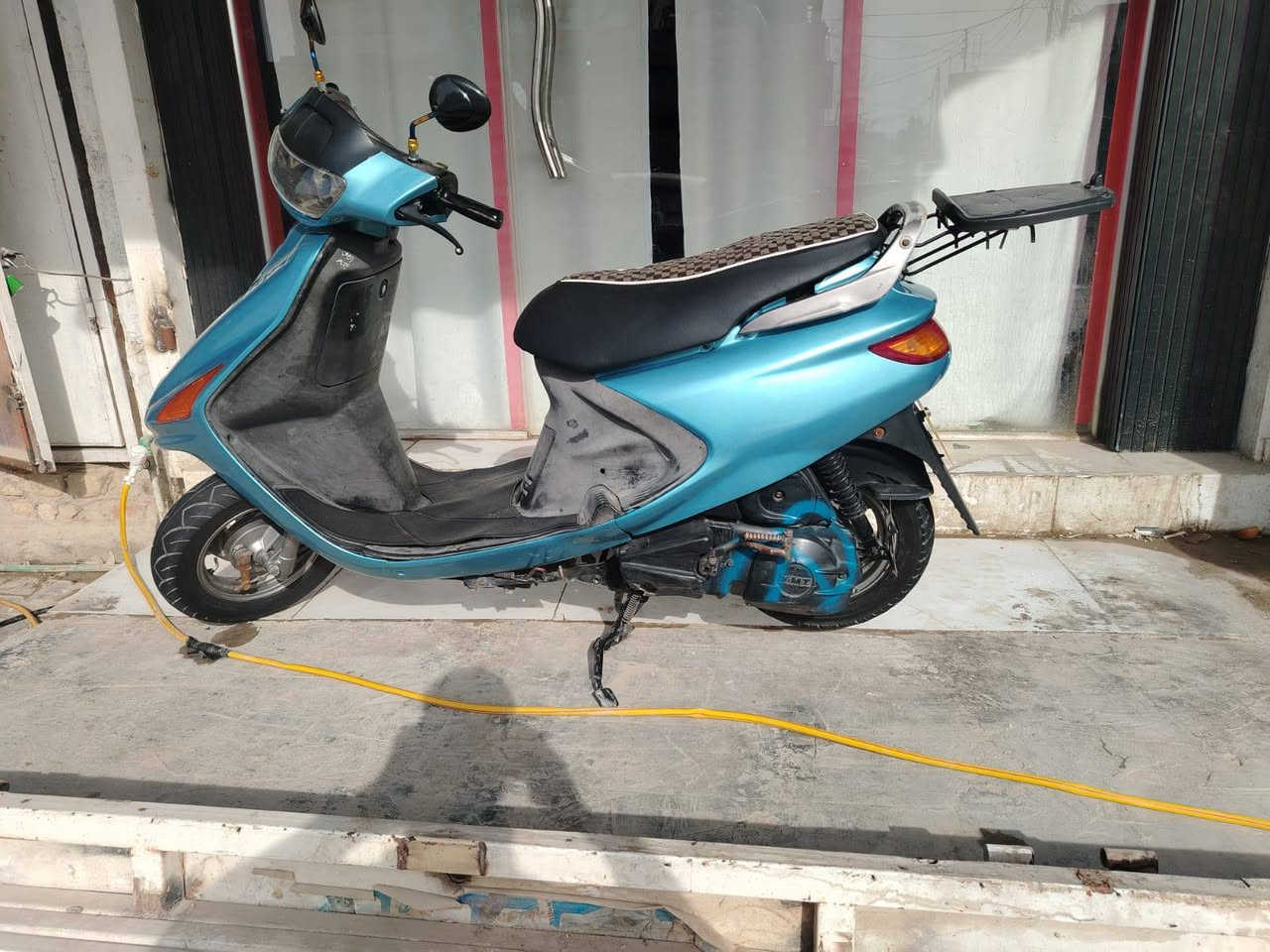 سلام عليكم دراجه فراشه مال حاويه شرطه الفحص مكينه مامفتوحه شلعه ومعدل خير من الله نضافه ميه بل ميه مابيها أي نقص صار شهر من طالعه السعر 550وبيها مجال حك الجيه العنوان نجف الرقم ***********
