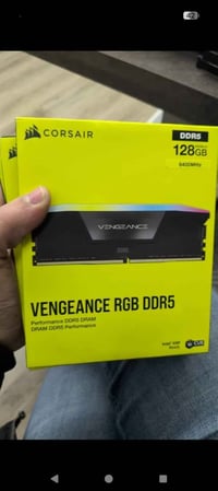 كورسير فينجنس • ١٢٨ جيجا ٦٤٠٠ • ٩٦ جيجا ٦٠٠٠