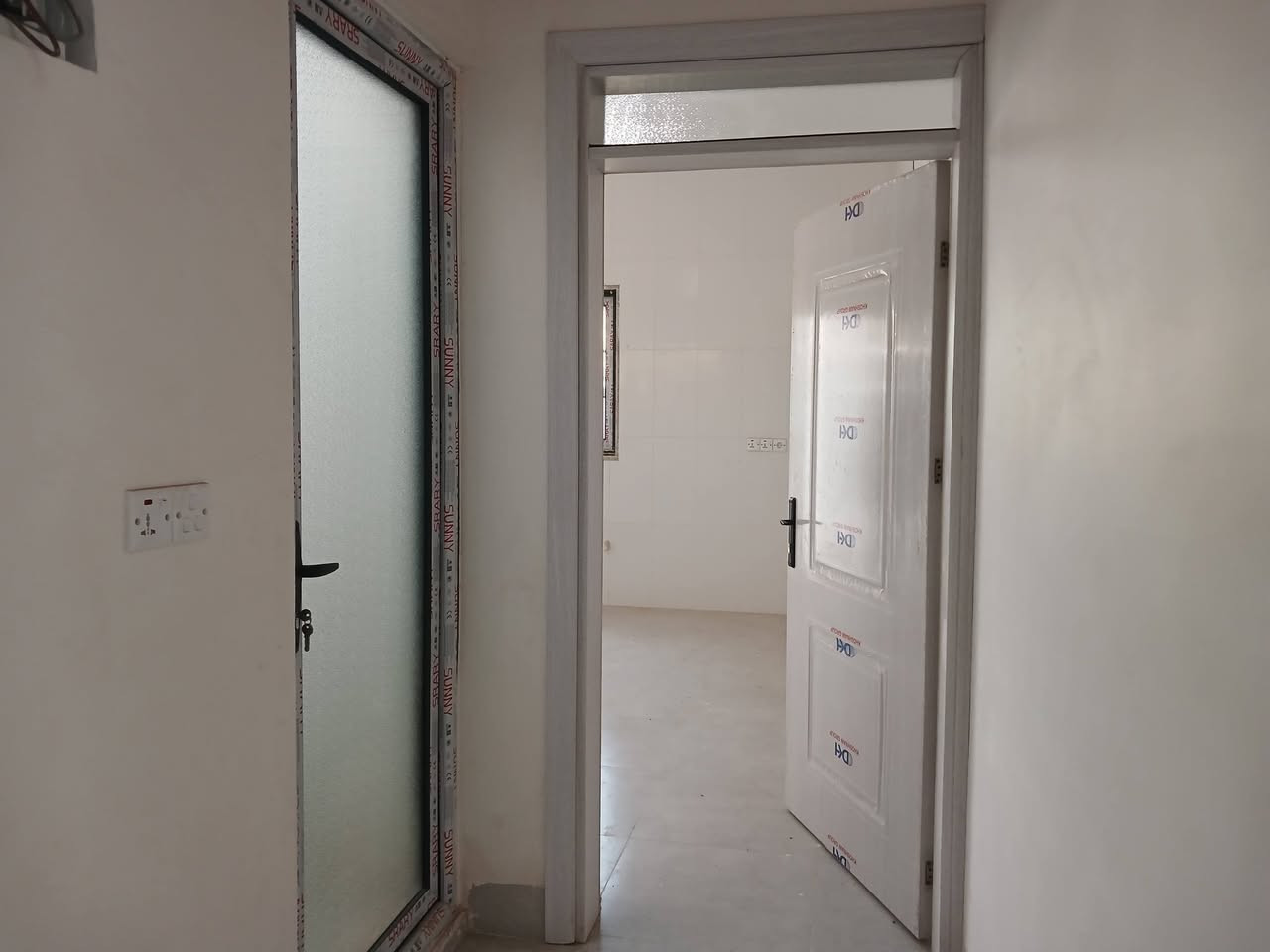 بيت بناء حديث فول قريب من جامعه كركوك 

والمحافضه زراعي ٢٠٠ متر 

فول صفر 

السعر ١٠٥ مع المجال 

***********
***********
