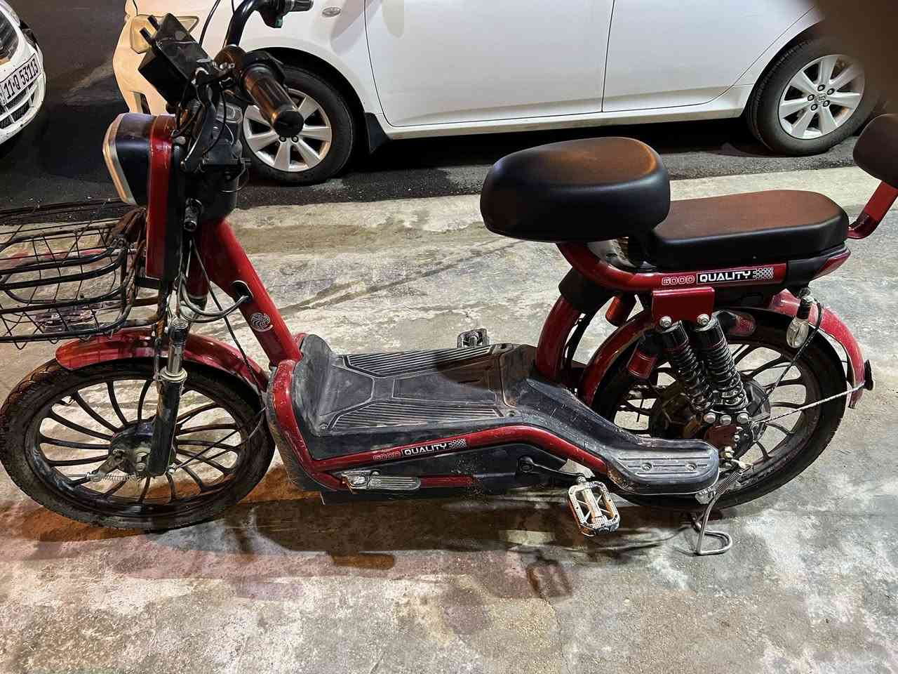 ‏ ‏السلام عليكم هاي دراجة للبيع نضيفة
‏عطلات وتم تصليحها

1 عقلها وتمت تبديله بأصلي 100%

2 باتريات الخمسة تم تصليحها بالأصلي

‏وذلك بسبب عدم شحنها الفترة الشهر

‏وأصلحناها 

3 والشاشة فقط تبديل

‏أولا التايرات اصلية ولا مرة بنجرت

‏ثانيا الدبلات اصلية ولم يتم تبديها

‏ ثالثا الكهربائيات اصلية

‏

‏و الملحقات 

سويجين 

و بصمتين

‏والشاحنة الاصلية من الوكالة لم يتم تبديها

واسعر 300وبيها مجال بعد

‏و الاتصال على الرقم التالي ***********￼
