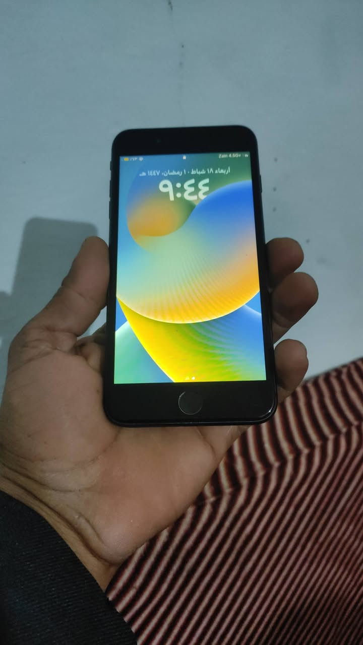 للبيع ايفون 8بلاص ذاكرته 256مبدل شاشه اصليه بصمه شغاله بطاريه 100جهاز يخبل وياه كرتونه وكيبل السعر 135وبيه مجال بسيط *********** وتساب

