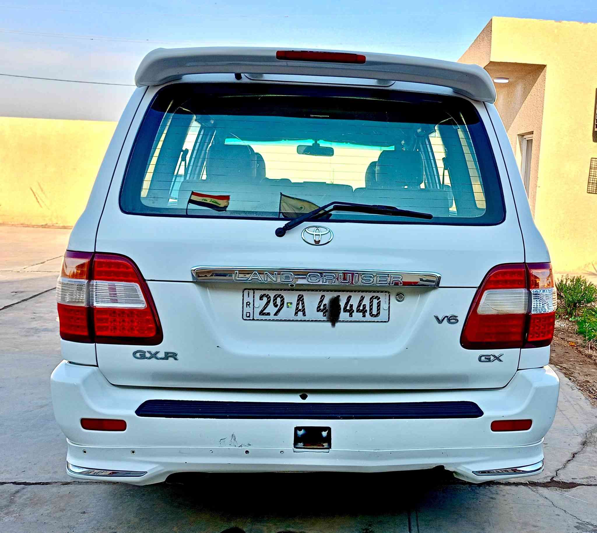 لاندكروز 2004
رقم واسط جديد 
سيارة جاهزة 
محرك  كير أوتوماتيك 
تبريد 
شاشة اندرويد 
محدث 2007
مصبوغة جمالية صورة قبل الصبغ موجودة 
مكفولة من الحادث والتبديل 
السعر 140
العنوان كوت/ واسط 
***********
