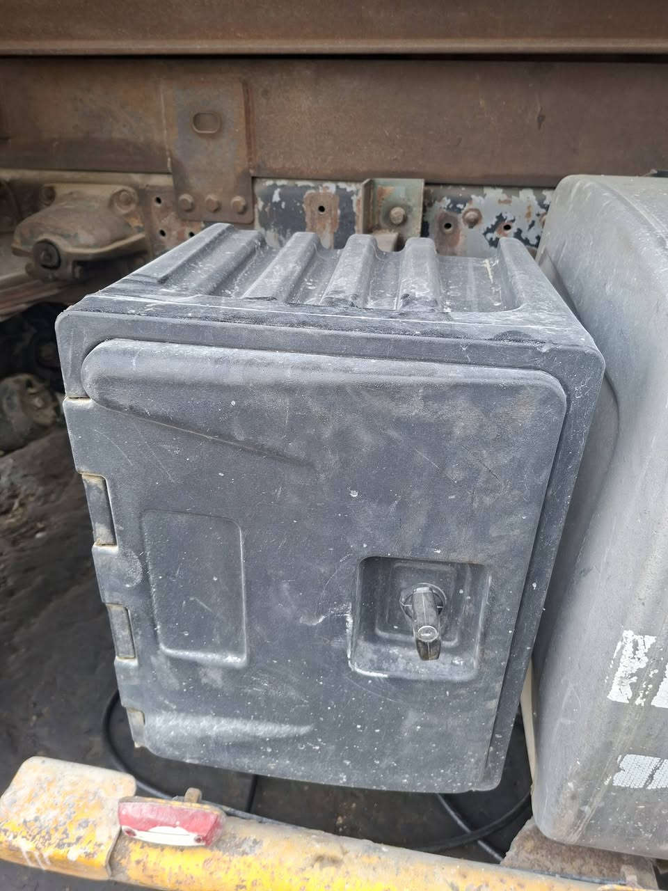 السلام عليكم
تانكي  دبدوب     400  لتر            مدينة الصدر

زائد صندوك   ادوات
 
رقم الهاتف.     ***********
