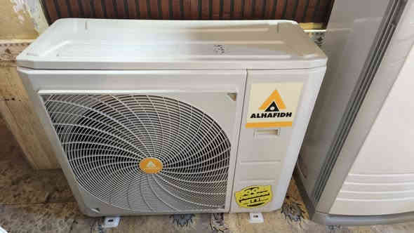 سلام عليكم 
خدمات علي للتبريد لبيع وشراء جميع انواع السبالت المستخدم والجديد
متوفر سبلت حافض 3 طن غاز 22 نضافه 100٪ 
📍بغداد الرصافة 
📱***********
