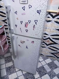 ثلاجه البيع 140 استخدام 4 اشهر 07730566366