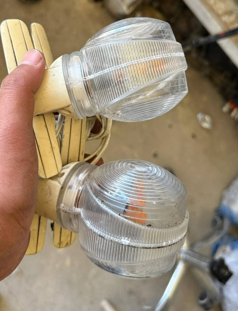 الله مصلي على محمد والي محمد 
مجمع محمد الميالي لأدوات الياباني 
النجف الأشرف عباسيه 
موبايل ***********
وتساب ***********
