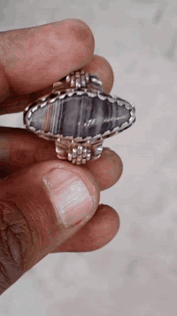 لعيون المتابعين 
خاتم جزع يماني شگل قديم 
***********
***********
