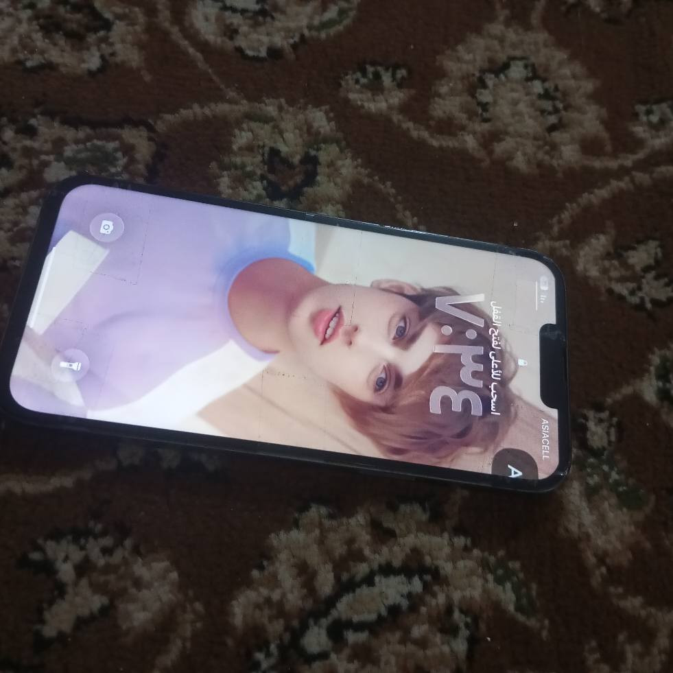 سلام عليكم تلفون ايفون ت31ستوني بدلاه شاشه ونضيف حيل ***********
