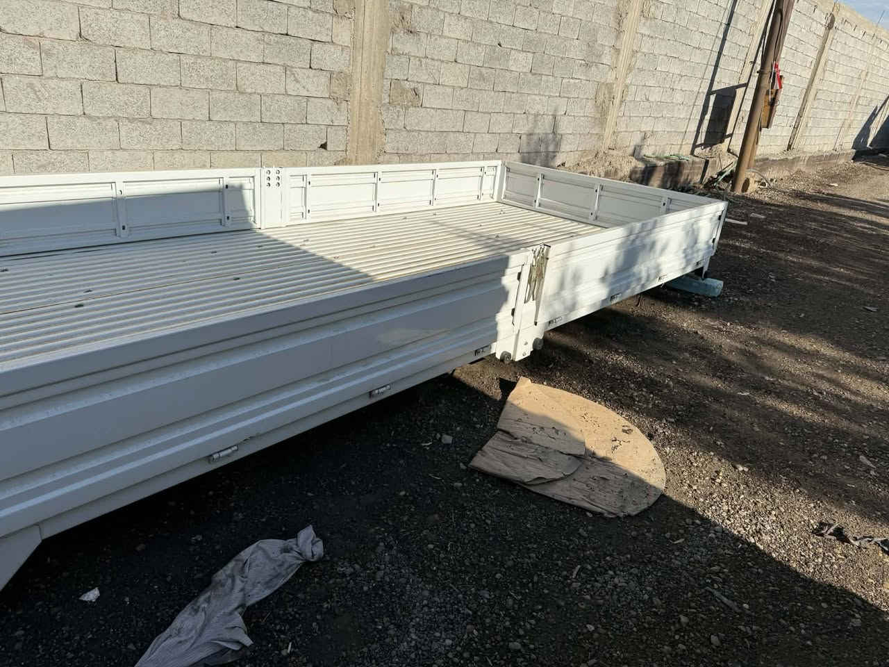 بدي كنتر 5 متر للبيع
بدي حديده كلش قوي و4خانات ينفتح 

للاستفسار ***********///***********
